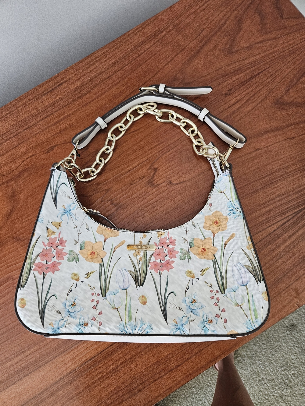 NWT NANETTE LEPORE Floral Print Shoulder Bag in Cream. GOLD chain Accents